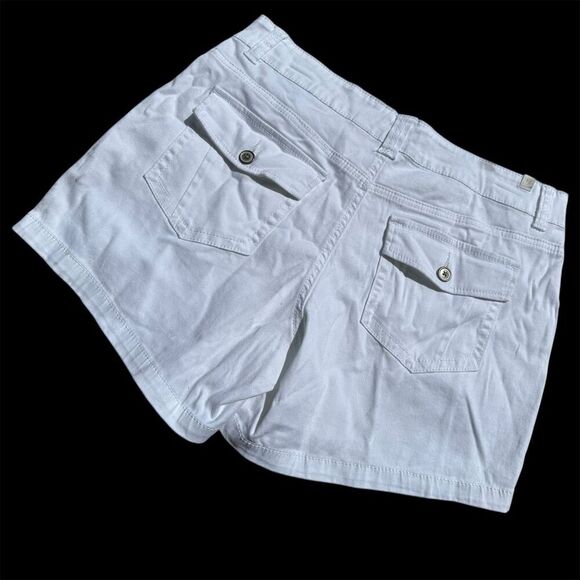 Supplies by Unionbay Women's High Waisted White Shorts Size 10 Casual - Picture 2 of 9